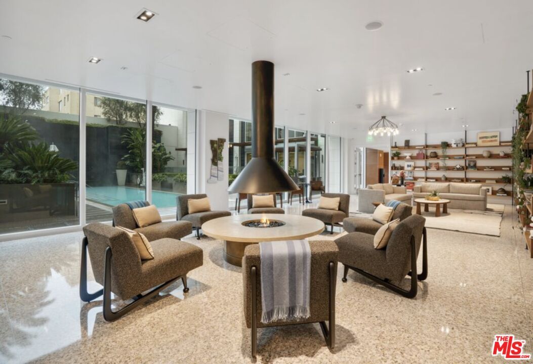 Dining room, Interior, Living room, Pendant Lights, Recessed Lighting