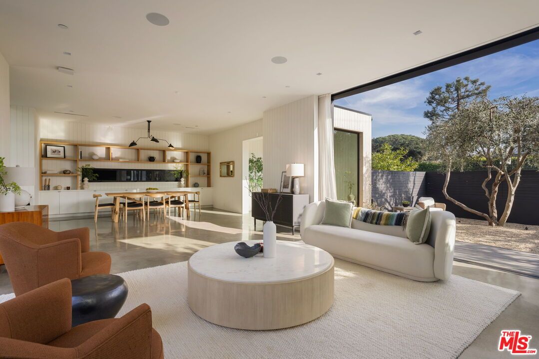Dining room, Interior, Living room, Recessed Lighting