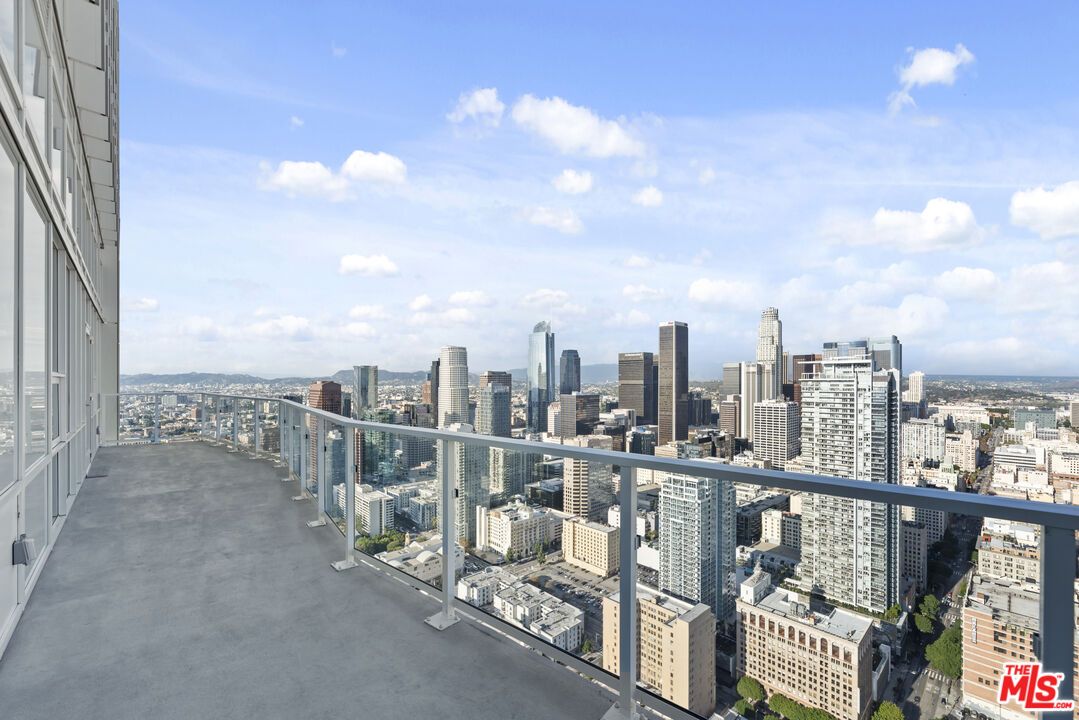 Exterior, Other, Skyline