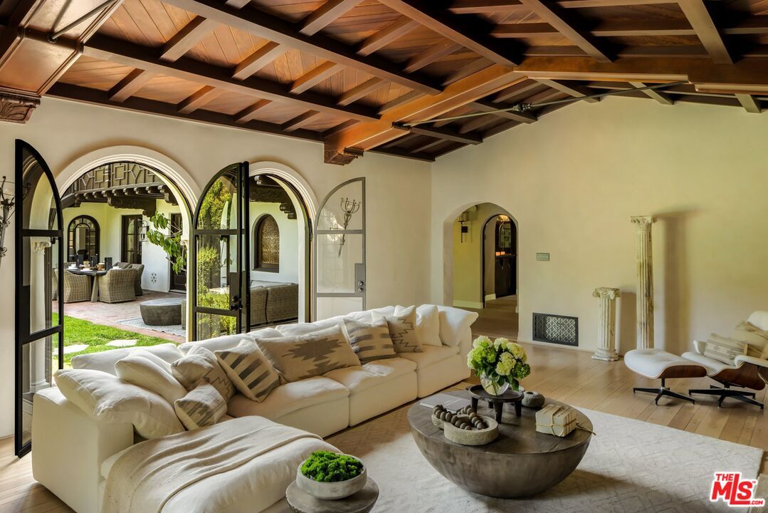 Interior, Living room, Wooden Beams, Wooden Ceilings, Wood Texture Flooring