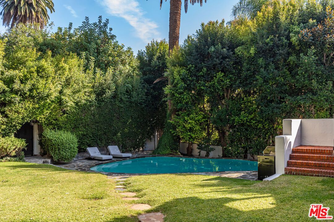 Backyard, Exterior, Pool