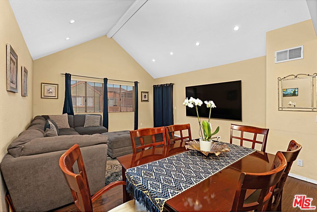 Dining room, Interior, Living room, Recessed Lighting, Wood Texture Flooring