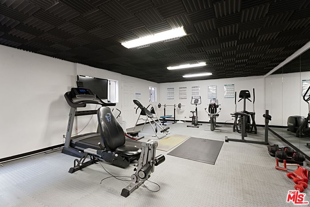Fitness Equipment, Interior, Recessed Lighting