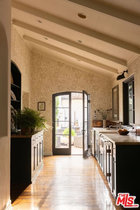 Interior, Recessed Lighting, Wood Texture Flooring