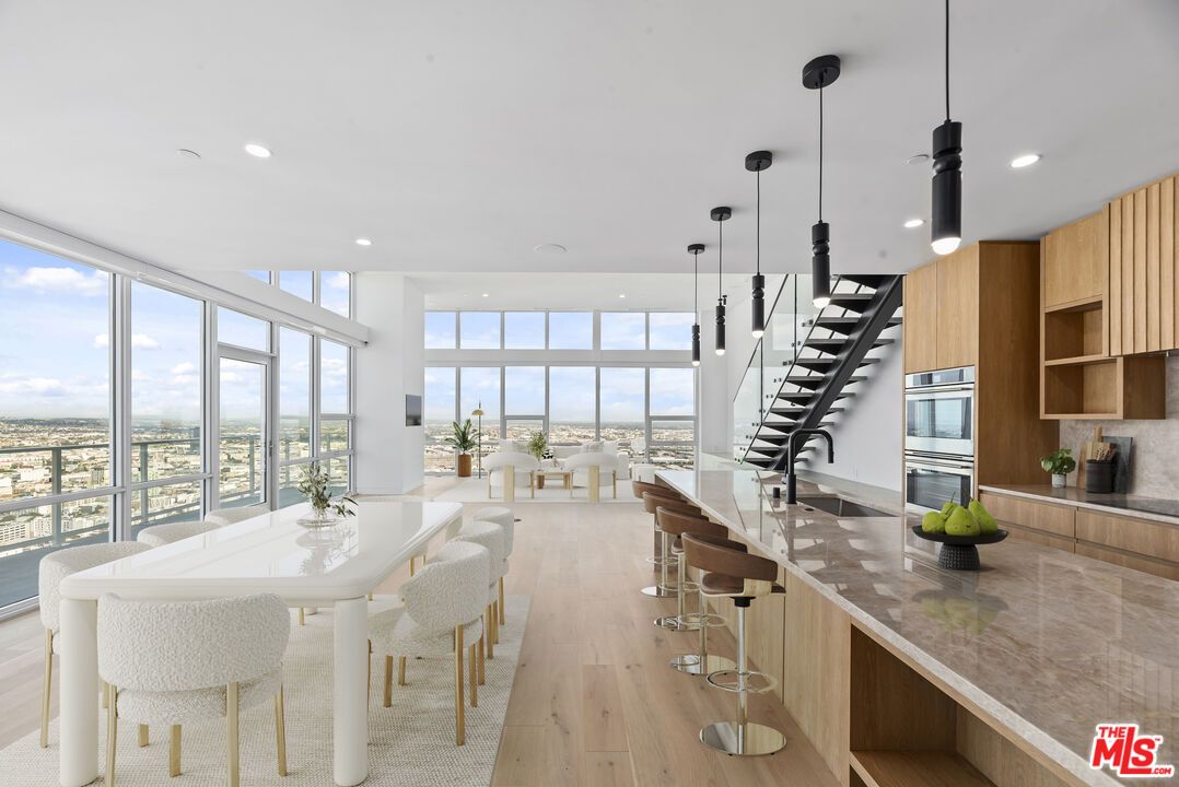 Dining room, Interior, Kitchen, Pendant Lights, Recessed Lighting, Wood Texture Flooring