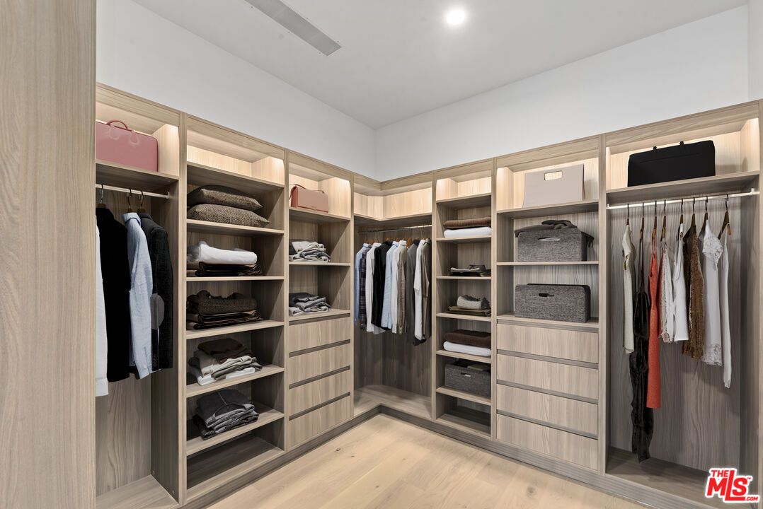 Interior, Recessed Lighting, Walk-in Closets, Wood Texture Flooring