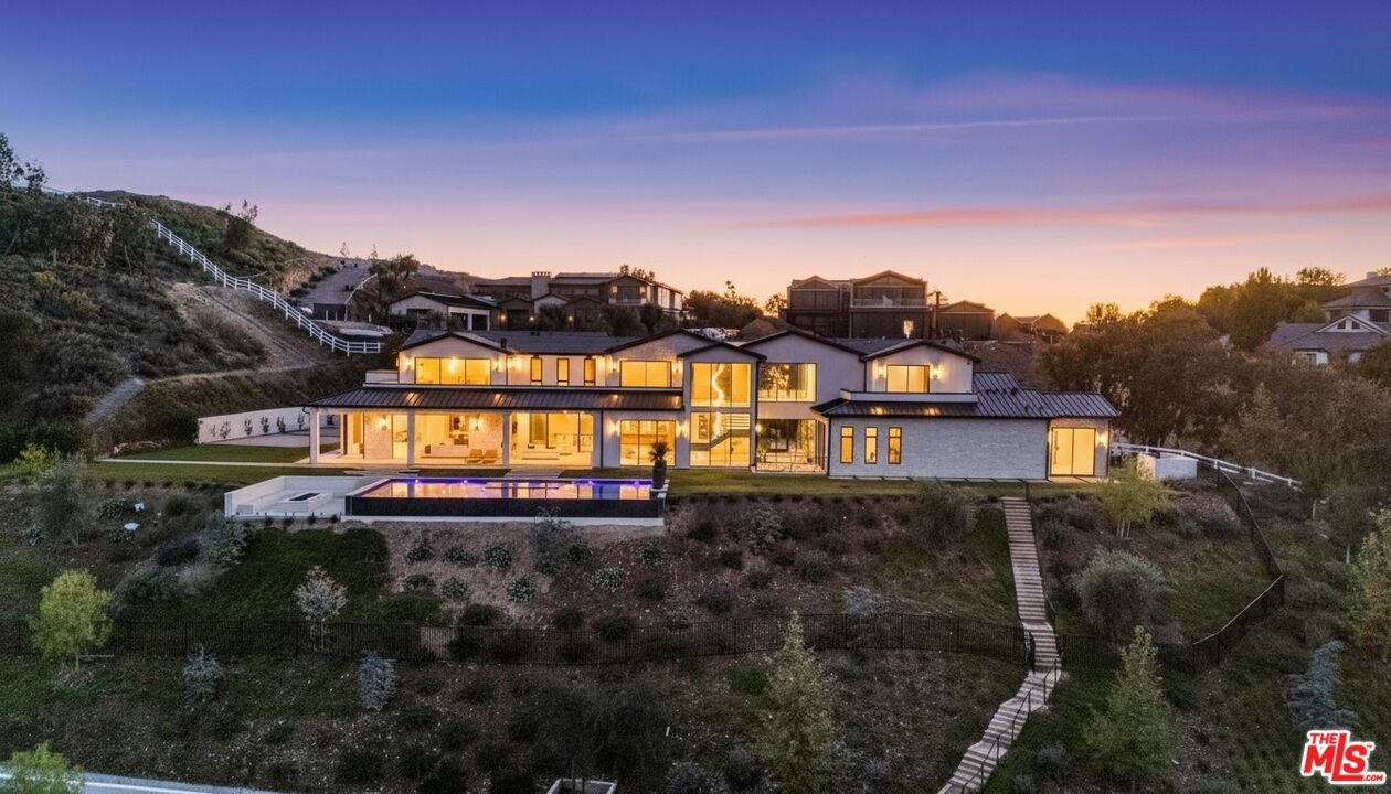 Backyard, Exterior, Facade, Pool, Mediterranean