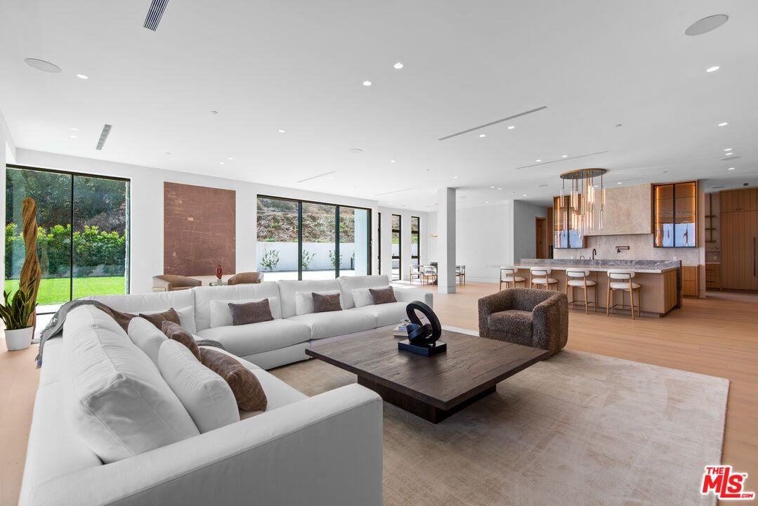 Dining room, Interior, Kitchen, Living room, Pendant Lights, Recessed Lighting, Wood Texture Flooring