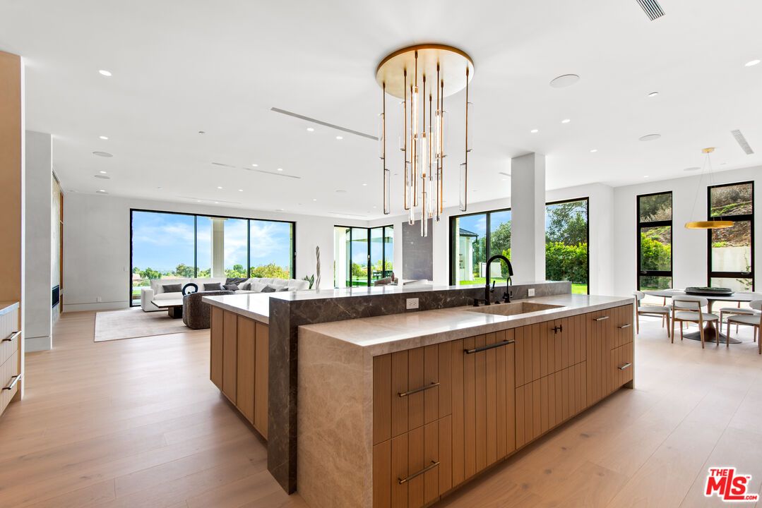 Dining room, Interior, Kitchen, Living room, Pendant Lights, Recessed Lighting, Wood Texture Flooring
