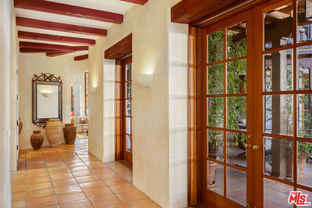 Interior, Wooden Beams