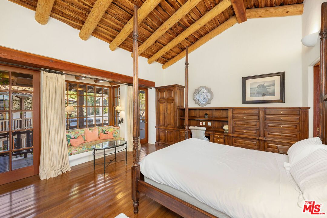 Bedroom, Interior, Wooden Beams, Wooden Ceilings, Wood Texture Flooring