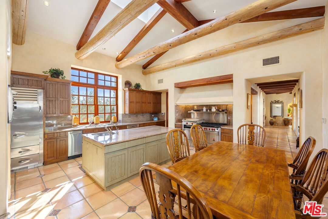 Dining room, Interior, Kitchen, Recessed Lighting, Stainless Steel Appliances, Wooden Beams