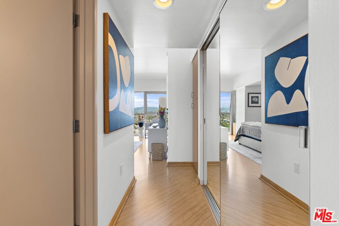 Interior, Recessed Lighting, Water, Wood Texture Flooring