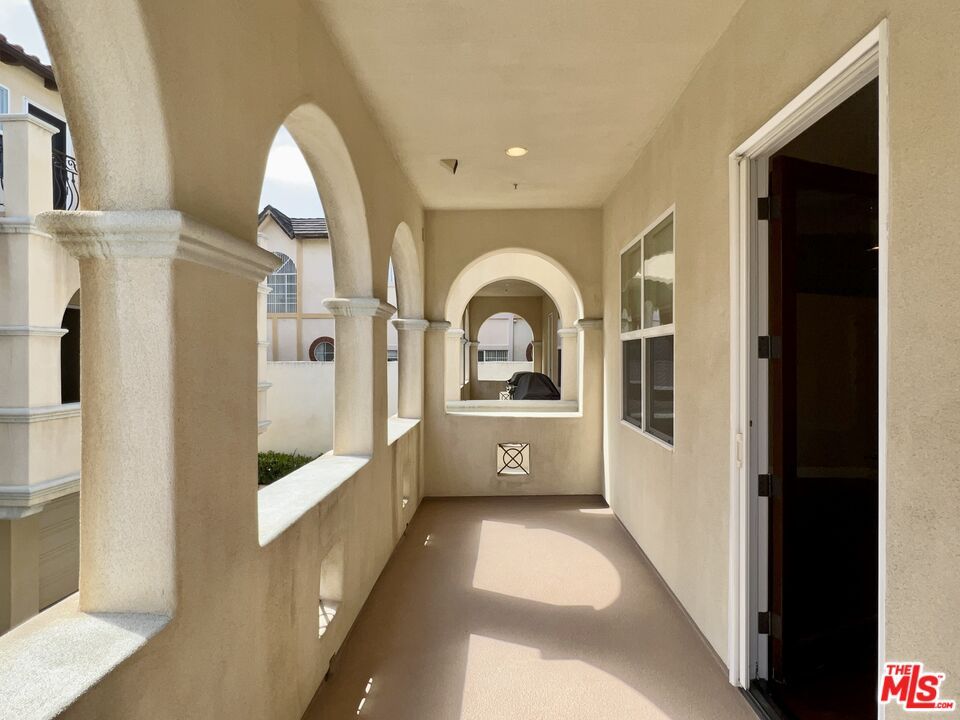 Exterior, Recessed Lighting