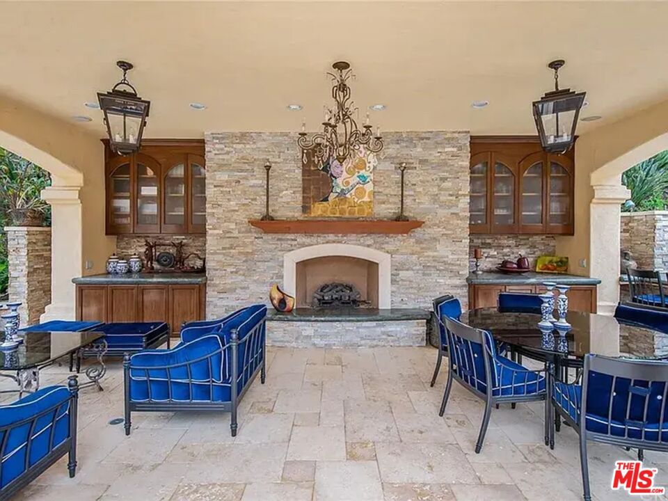 Chandelier, Exterior, Fireplace, Recessed Lighting