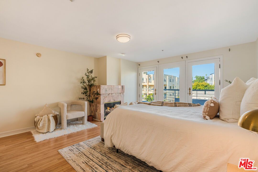 Bedroom, Fireplace, Interior, Wood Texture Flooring