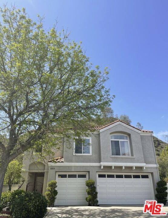 Attached, Exterior, Facade, Mediterranean