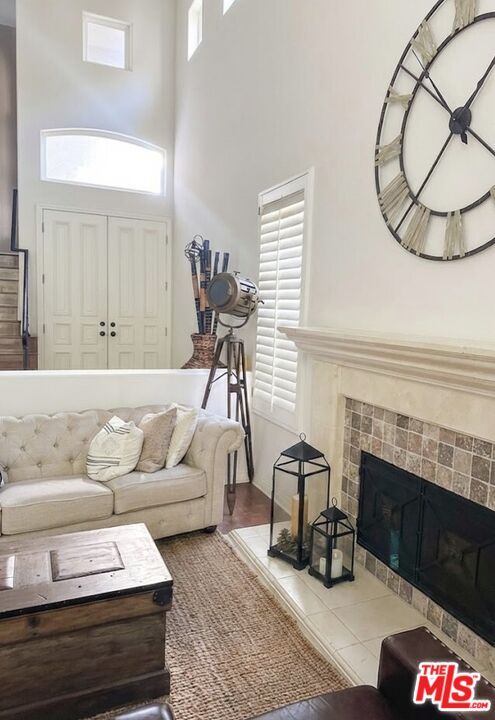 Fireplace, Interior, Living room