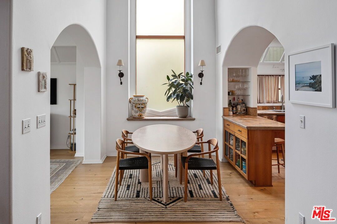 Dining room, Interior, Wood Texture Flooring