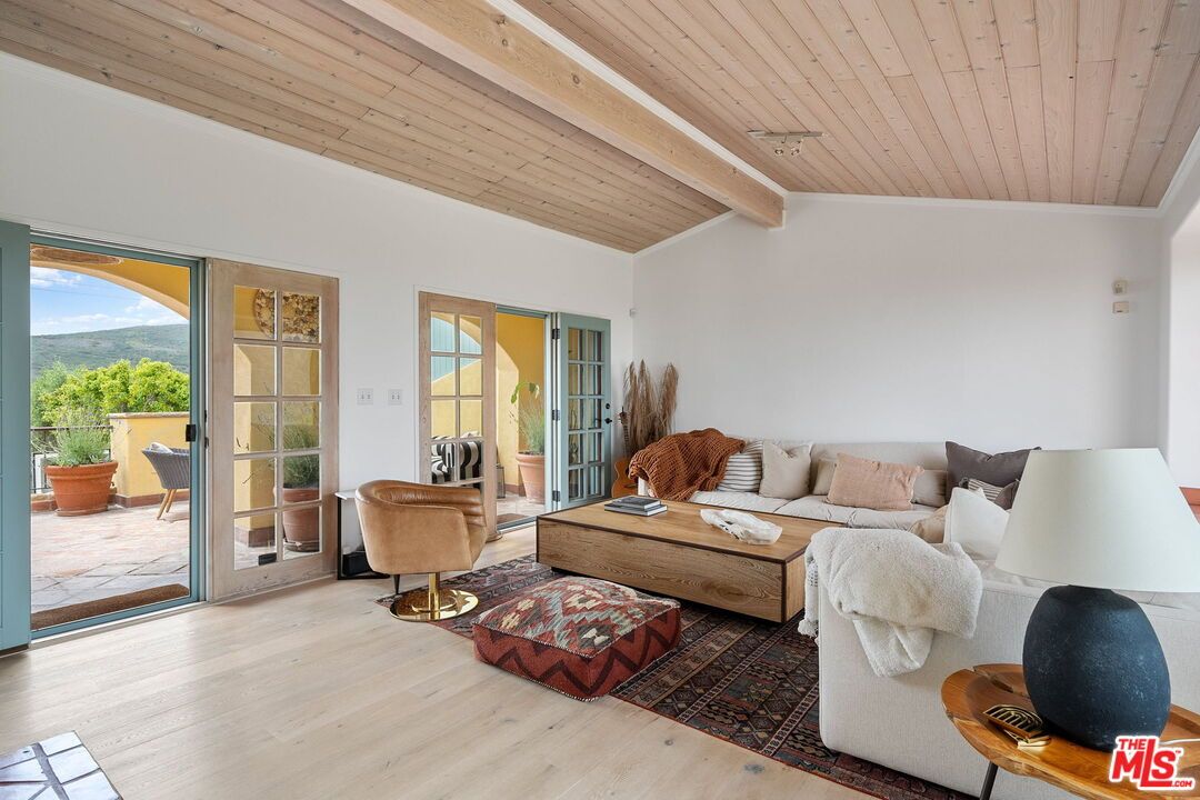 Interior, Living room, Wooden Beams, Wooden Ceilings, Wood Texture Flooring