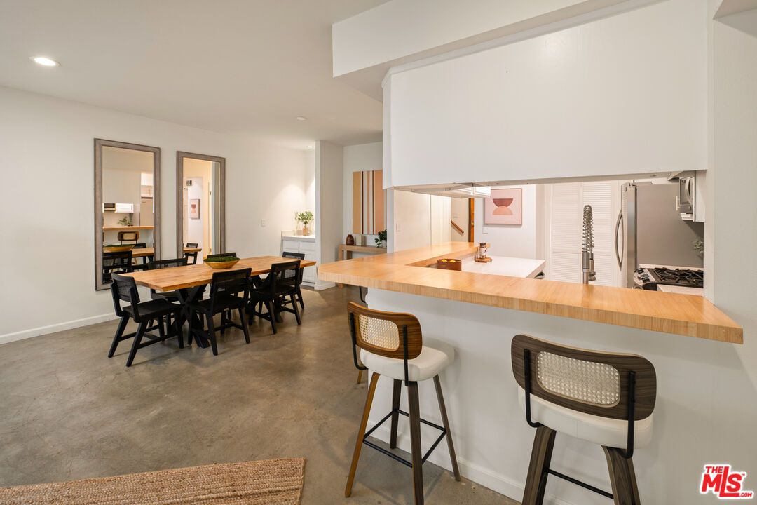 Dining room, Interior, Kitchen, Recessed Lighting