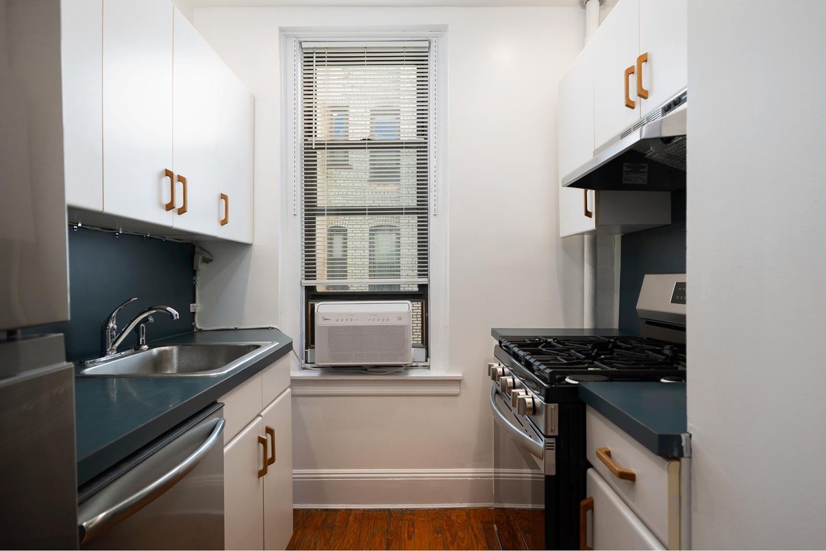 Interior, Kitchen, Stainless Steel Appliances, Wood Texture Flooring
