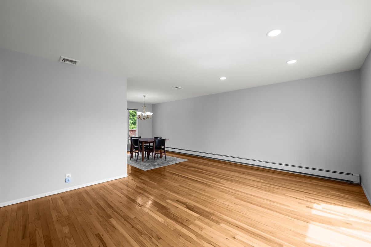 Chandelier, Dining room, Interior, Recessed Lighting, Wood Texture Flooring