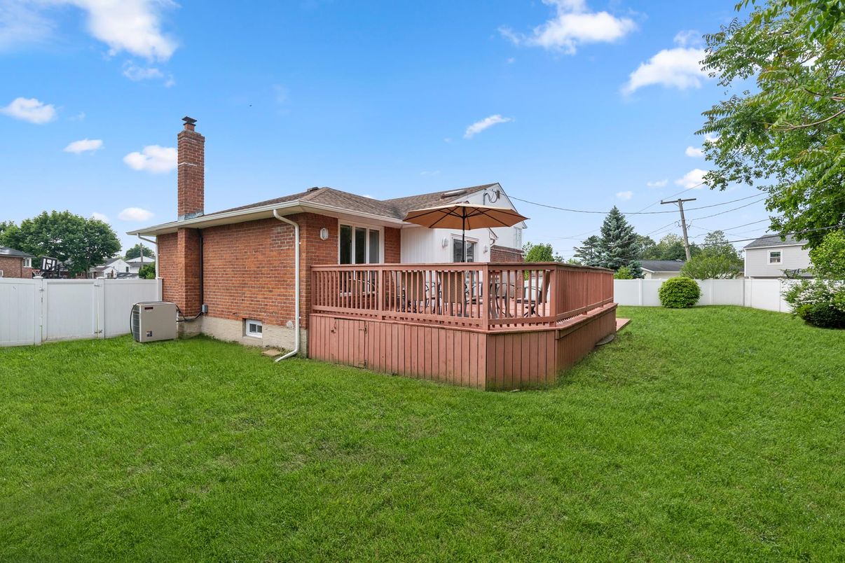 Backyard, Exterior, Hot Tub