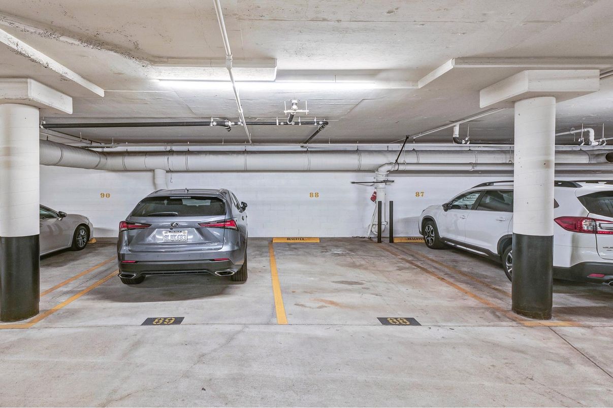 Garage, Interior