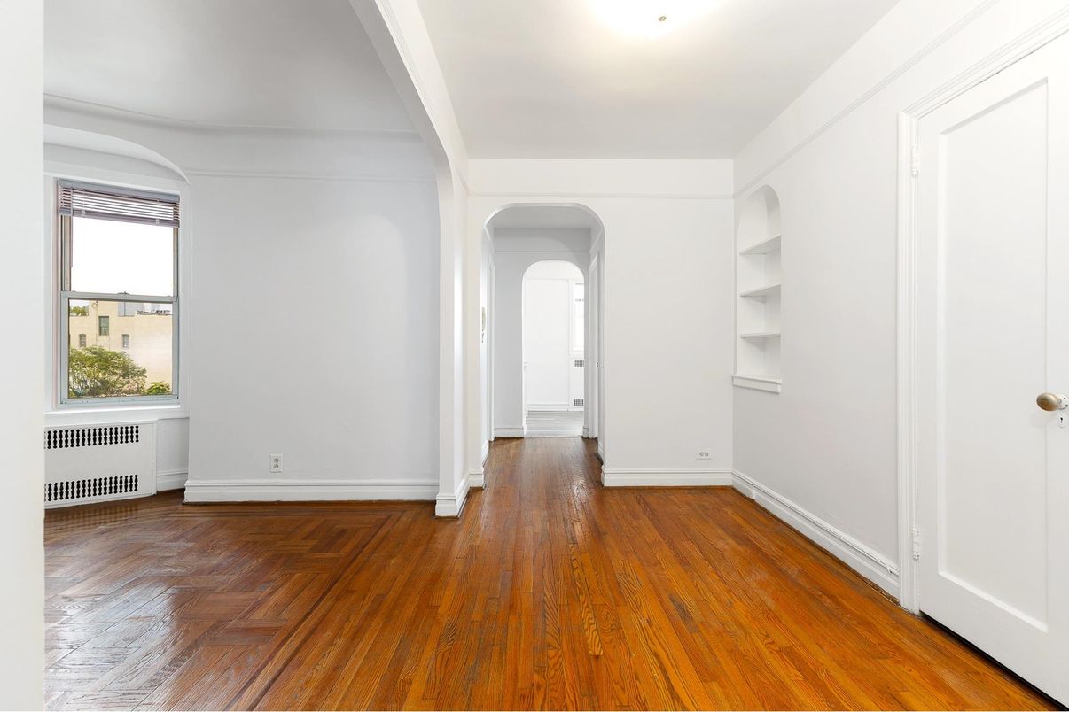 DE Listing image placeholder