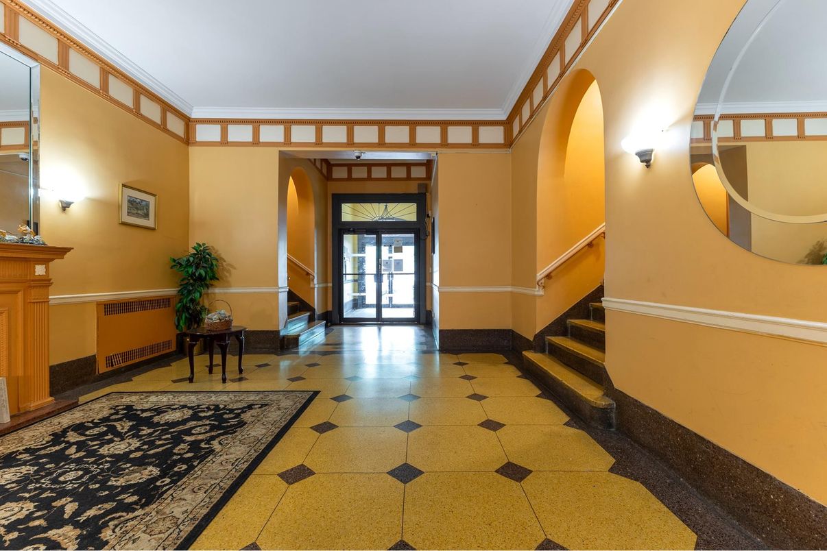 DE Listing image placeholder