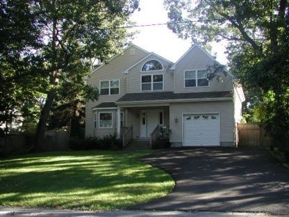 Attached, Exterior, Facade, Farmhouse