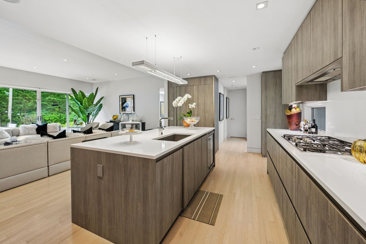 Interior, Kitchen, Living room, Pendant Lights, Recessed Lighting, Wood Texture Flooring