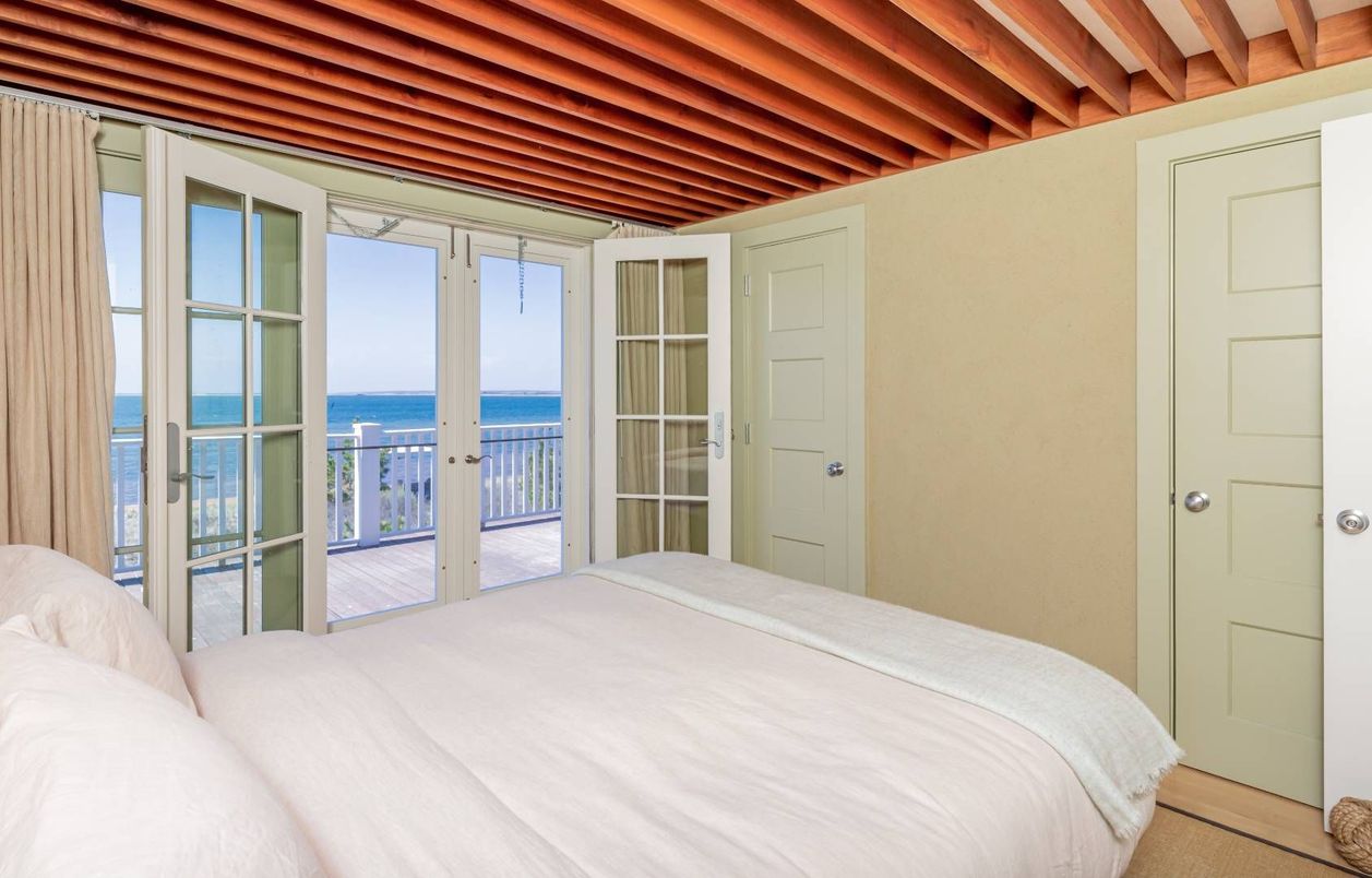 Bedroom, Interior, Water, Wooden Beams