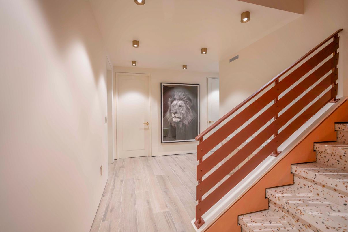 Interior, Recessed Lighting, Wood Texture Flooring