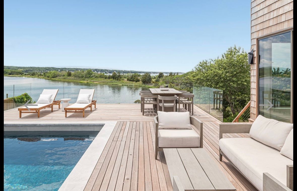 Exterior, Pool, Water