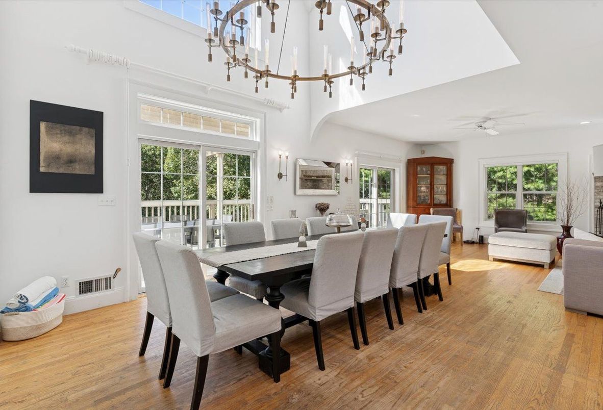 Chandelier, Dining room, Interior, Recessed Lighting, Wood Texture Flooring