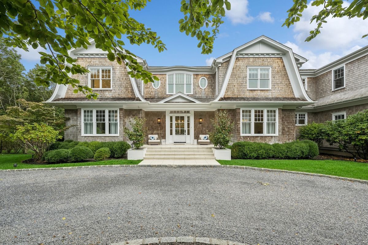 Exterior, Facade, Cape Cod