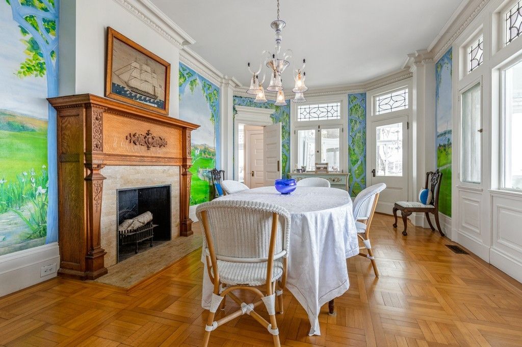 Chandelier, Dining room, Fireplace, Interior, Wood Texture Flooring