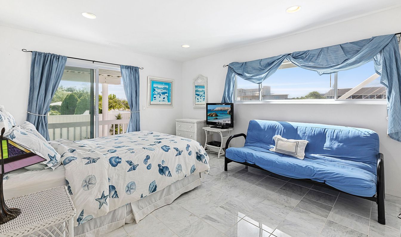 Bedroom, Interior, Marble, Recessed Lighting