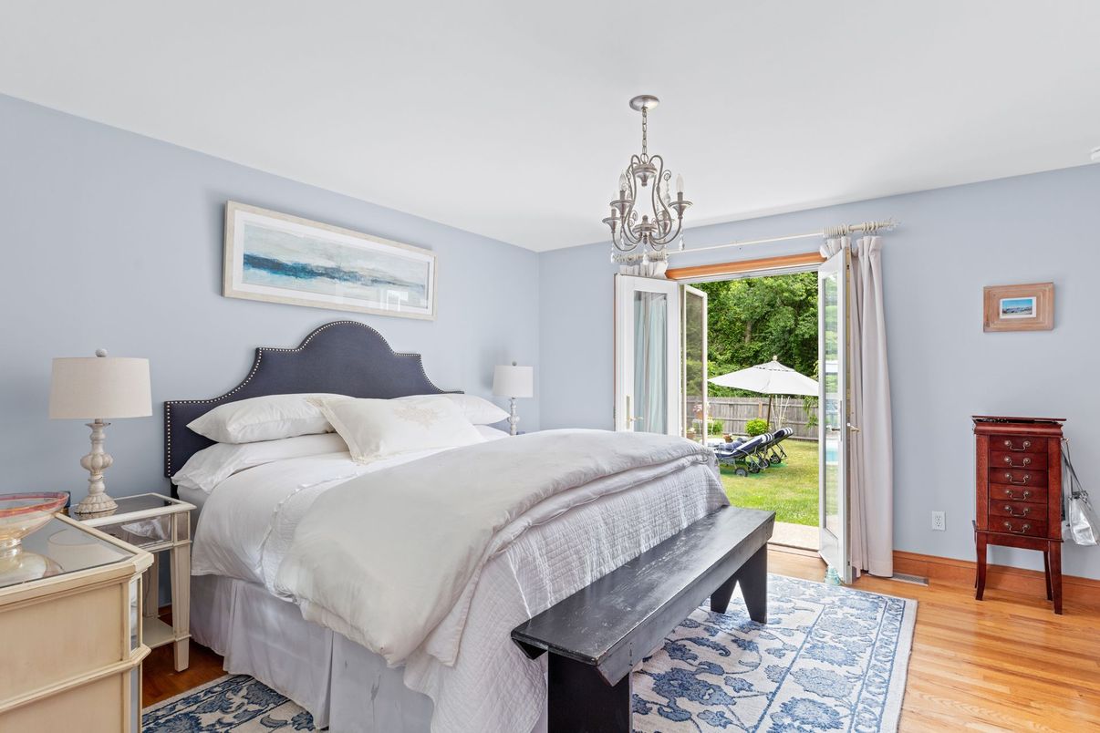 Bedroom, Interior, Pendant Lights, Wood Texture Flooring