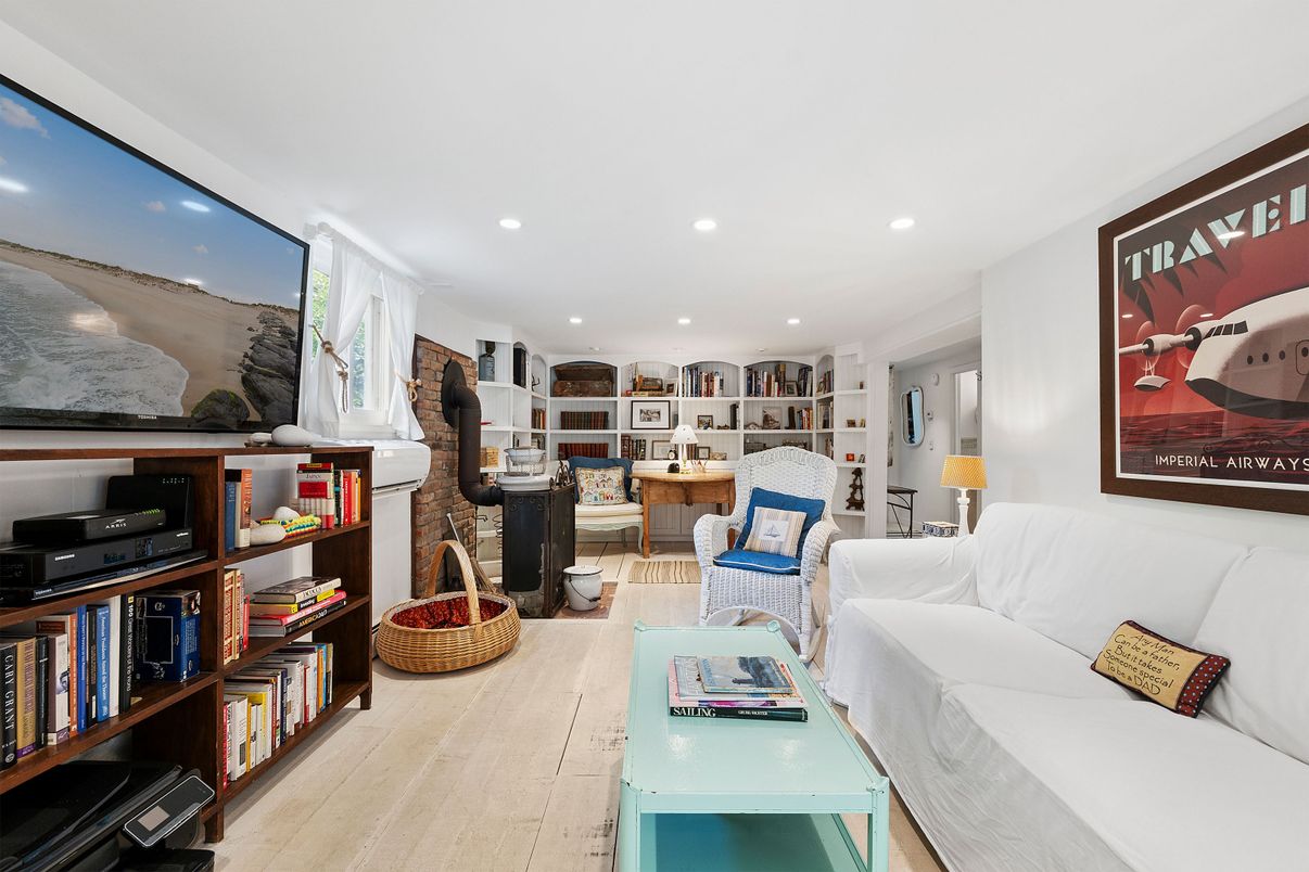 Interior, Living room, Recessed Lighting