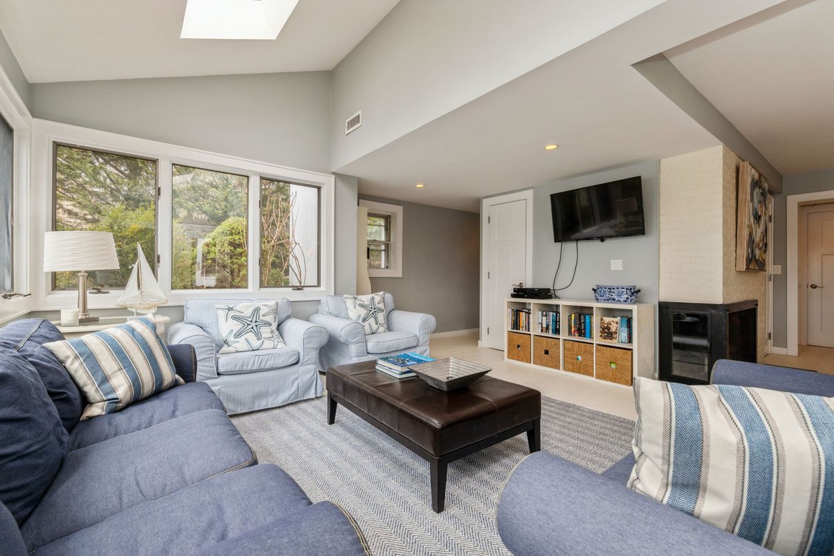 Interior, Living room, Recessed Lighting