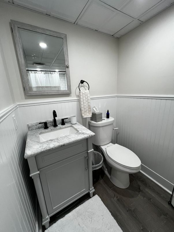 Bathroom, Interior, Recessed Lighting, Wood Texture Flooring