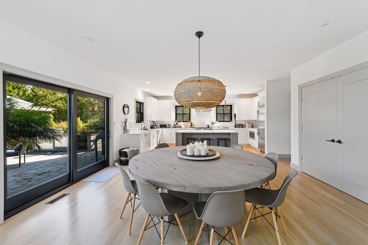 Dining room, Interior, Kitchen, Pendant Lights, Recessed Lighting, Wood Texture Flooring