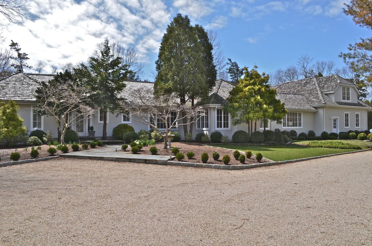 Exterior, Facade, French Provincial