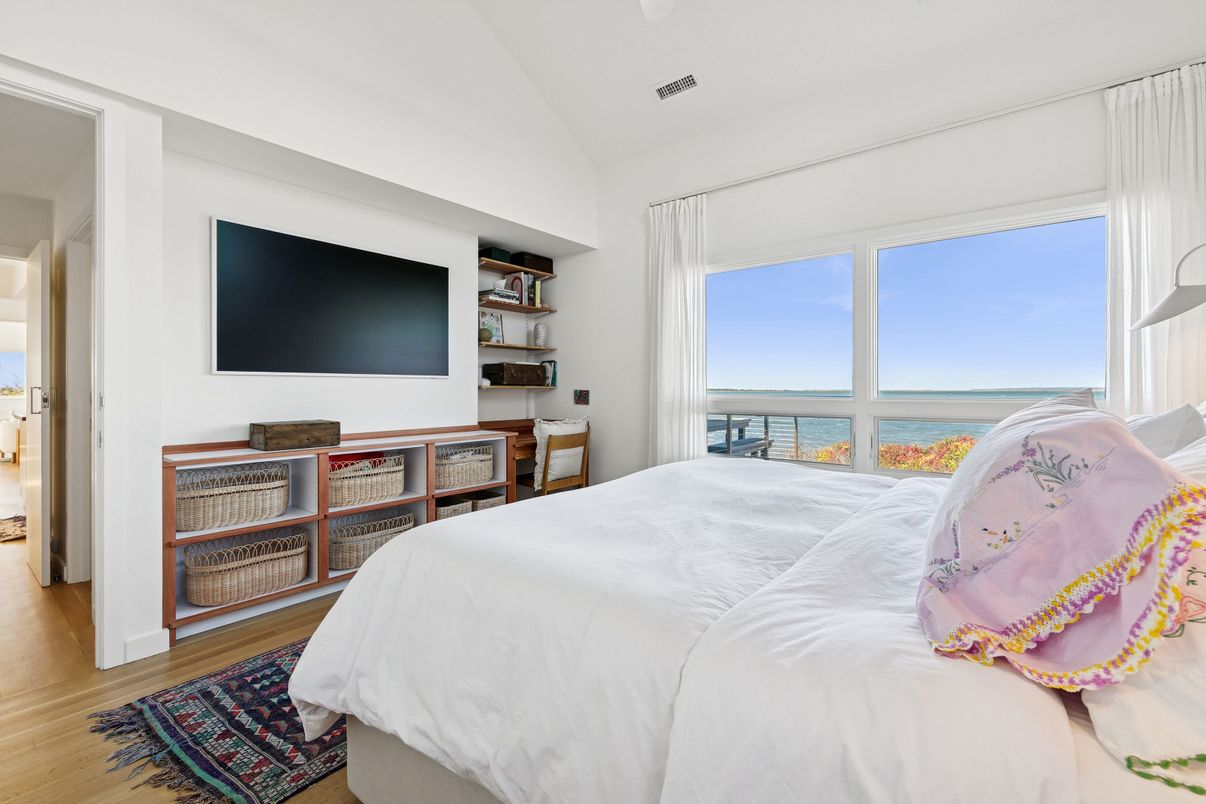 Bedroom, Interior, Water, Wood Texture Flooring