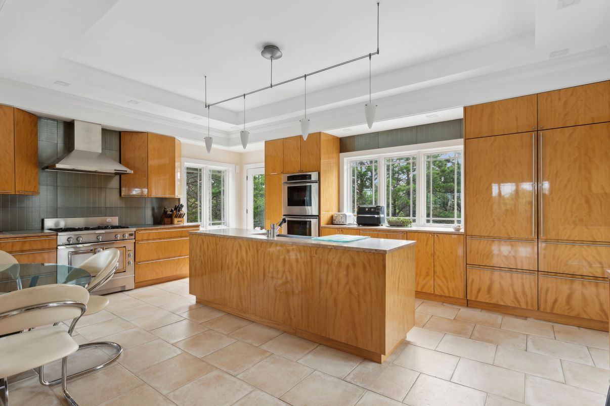 Interior, Kitchen, Pendant Lights, Stainless Steel Appliances