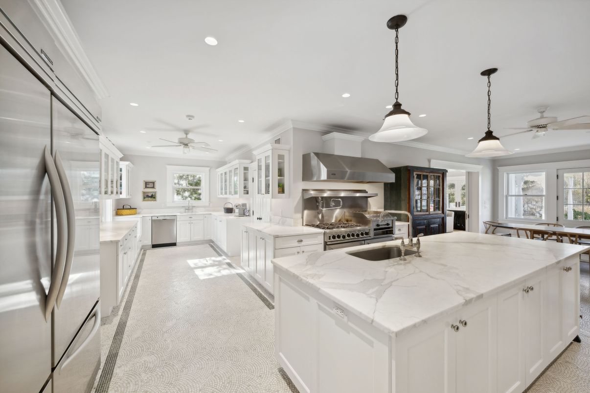Interior, Kitchen, Pendant Lights, Recessed Lighting, Stainless Steel Appliances