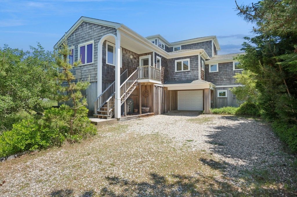 Attached, Exterior, Facade, Rowhouse